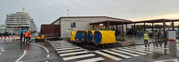 Kreuzfahrtterminal Venedig-Fusina beim Erstanlauf der Silver Ray von Silversea