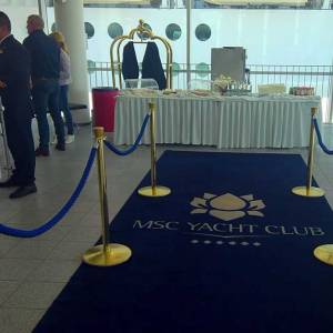 Priority-Check-in f&uuml;r G&auml;ste des Yacht Clubs