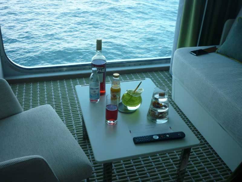 Genuss vor Panoramafenster bis Boden